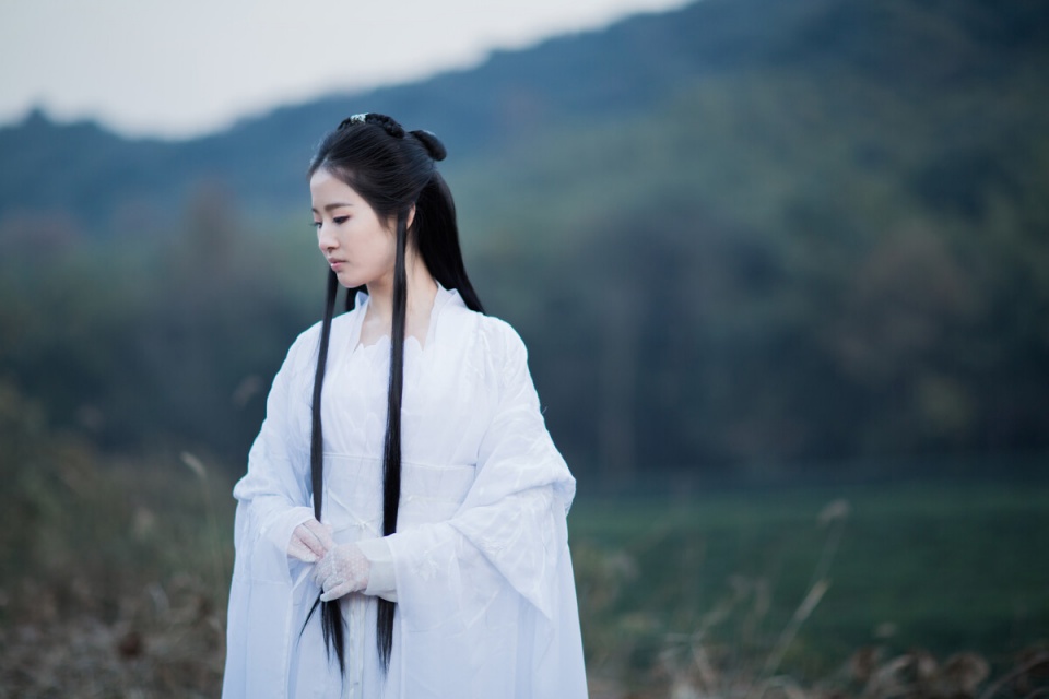 倚天剑屠龙刀是玄铁重剑吗,倚天剑屠龙刀是什么意思