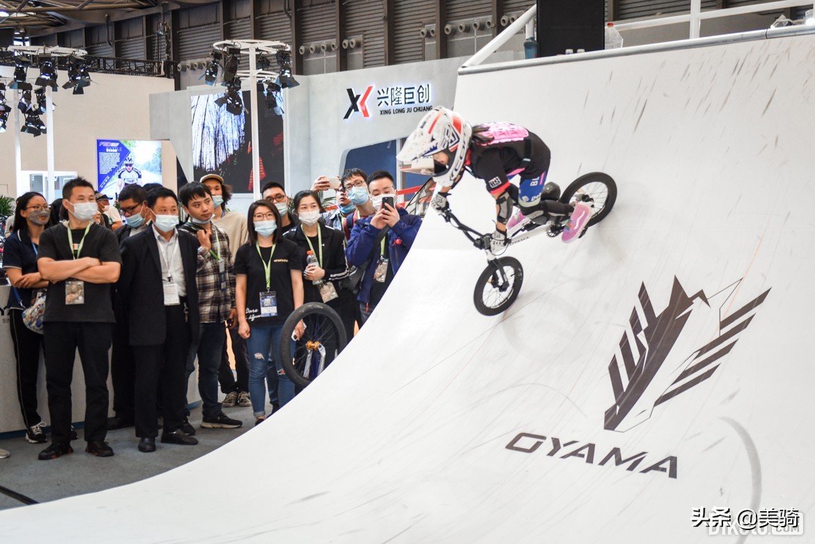 奇妙的自行车全集,上海自行车展会2023凤凰自行车