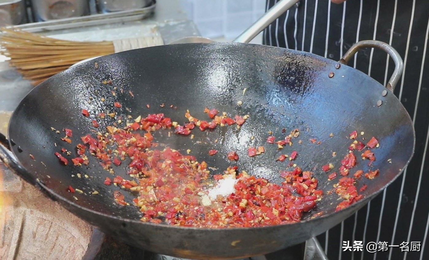 剁椒鱼头简单家常做法教程,剁椒鱼头做法湘菜大师