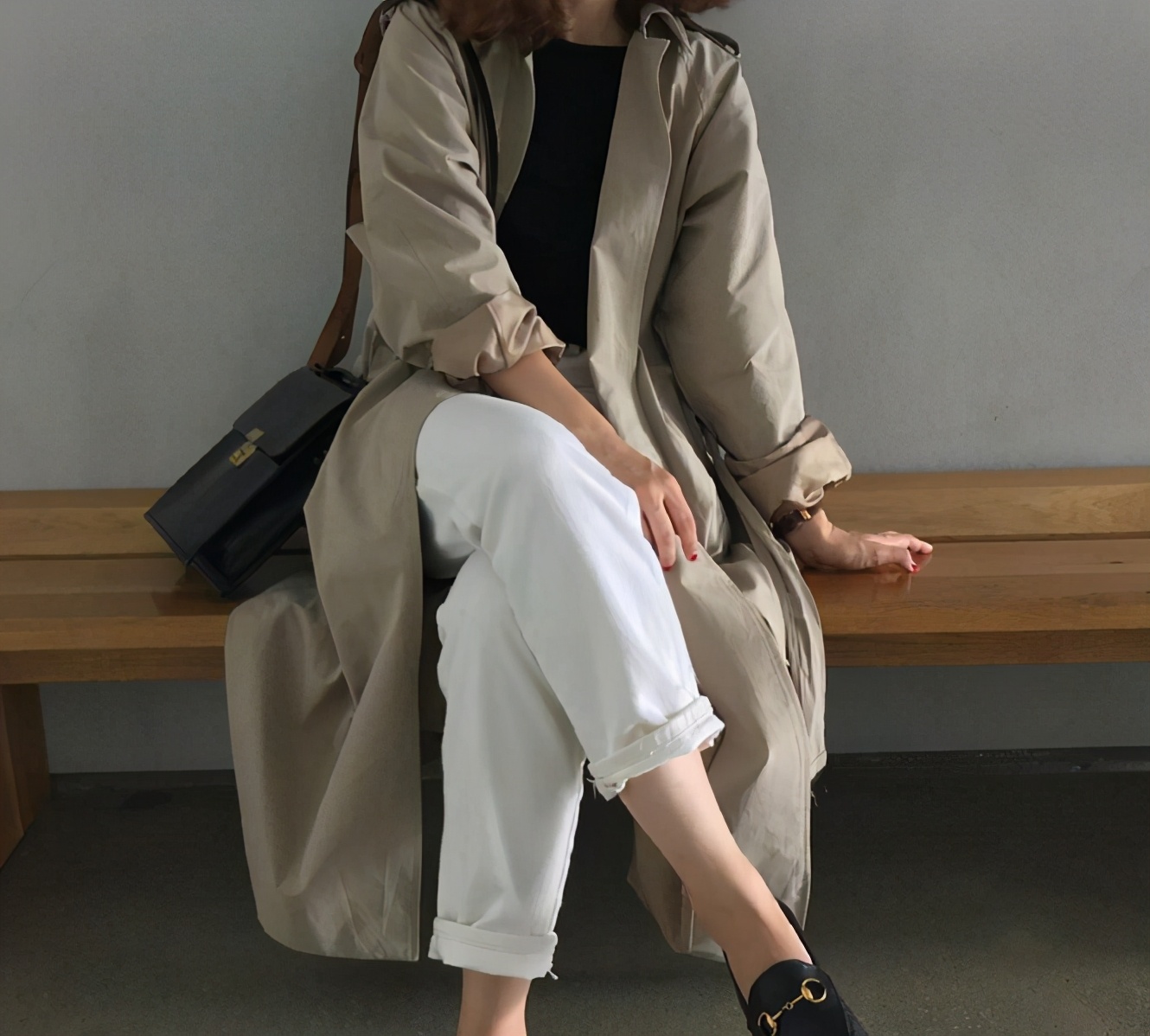 又到穿风衣白衬衣的季节,又到了穿风衣的时候了每日穿搭