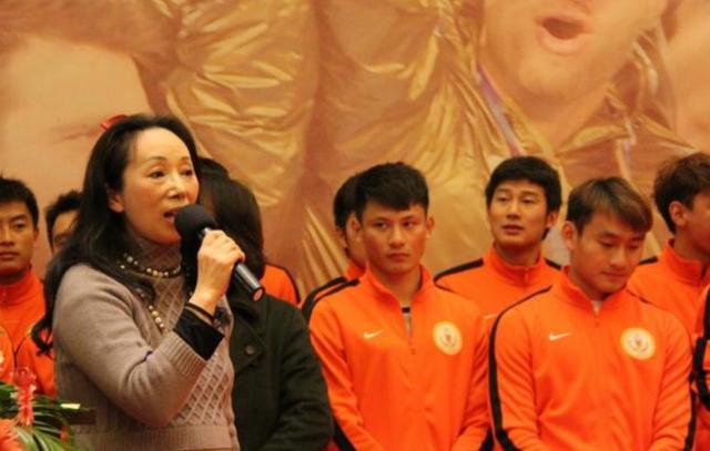 中国女老板身价,足坛最漂亮的女老板