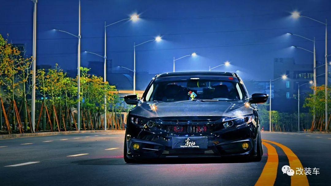 我不再是秒天秒地的10代思域，而是不务正业的手动玩家！