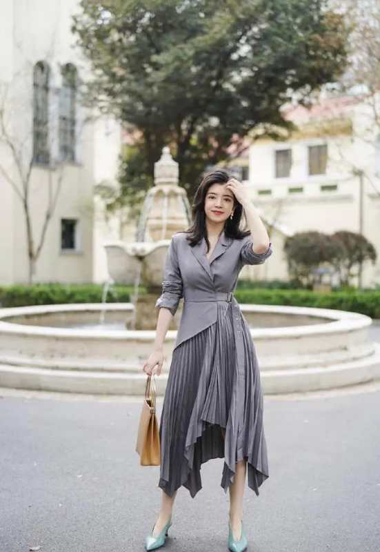 三木又带火了一种穿搭,三木打造复古风衣服