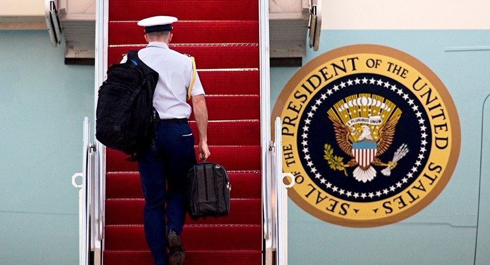 听说过“核足球”吗？不离美国总统左右，出行时副官必带之物