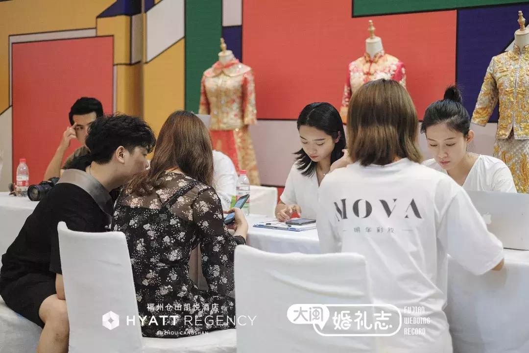 从万元婚纱照到10万婚宴,为什么全福州备婚的人都来参加喜事会