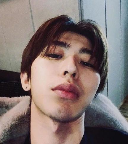 “扫娘风暴”效果显著，蓄胡须、秀肌肉、短发，小鲜肉终于不鲜了