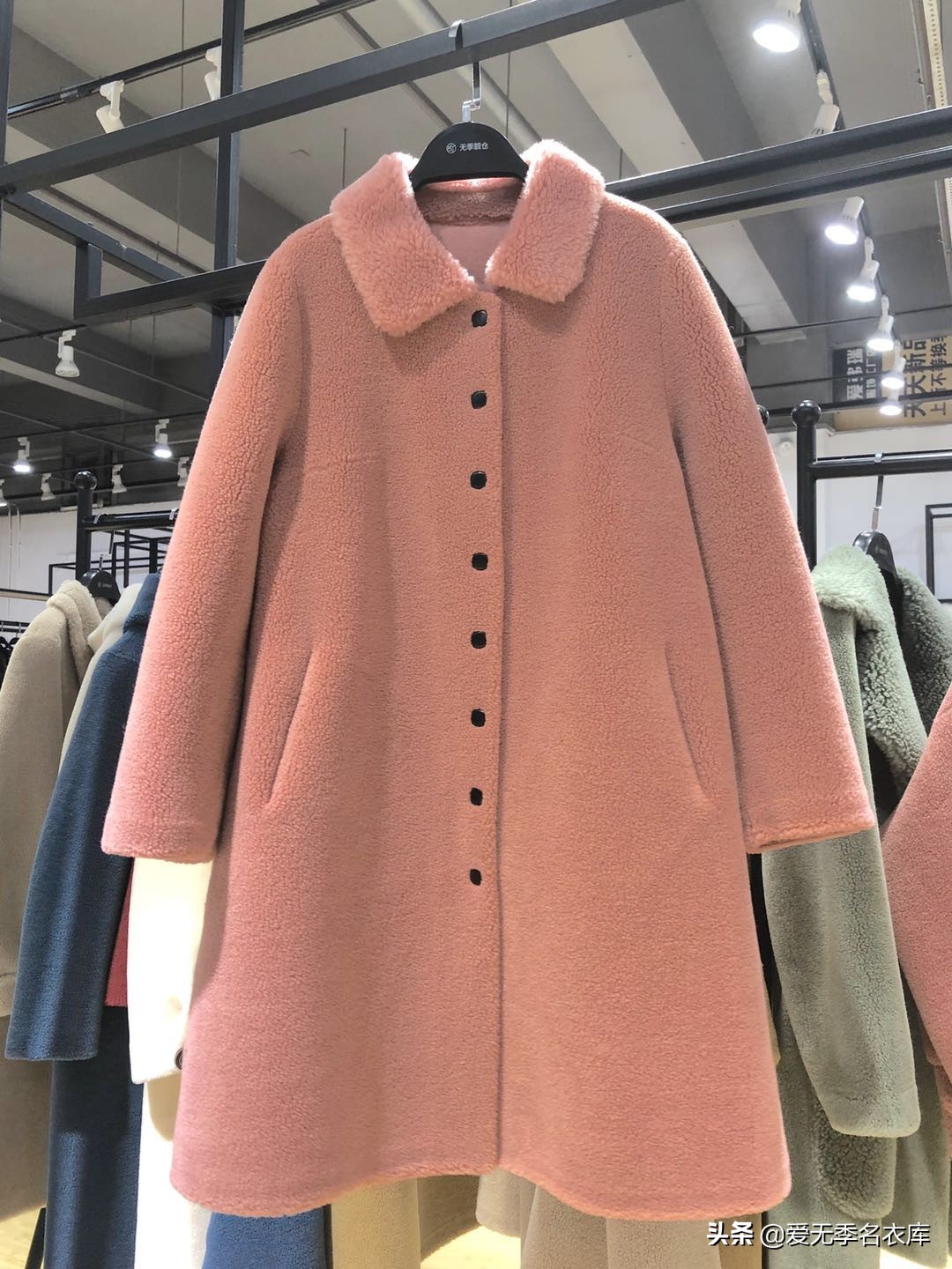 服装店新手去拿货哪里比较好,服装店的衣服进货渠道