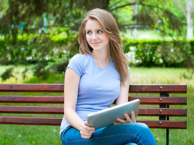 电脑为什么会闪退黑屏,电脑为什么会闪退软件