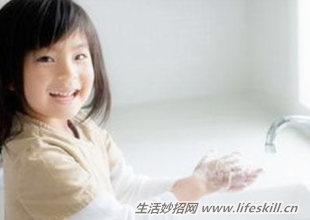 身上静电太多摸哪都电怎么解决,被静电电到怀疑人生怎样解决