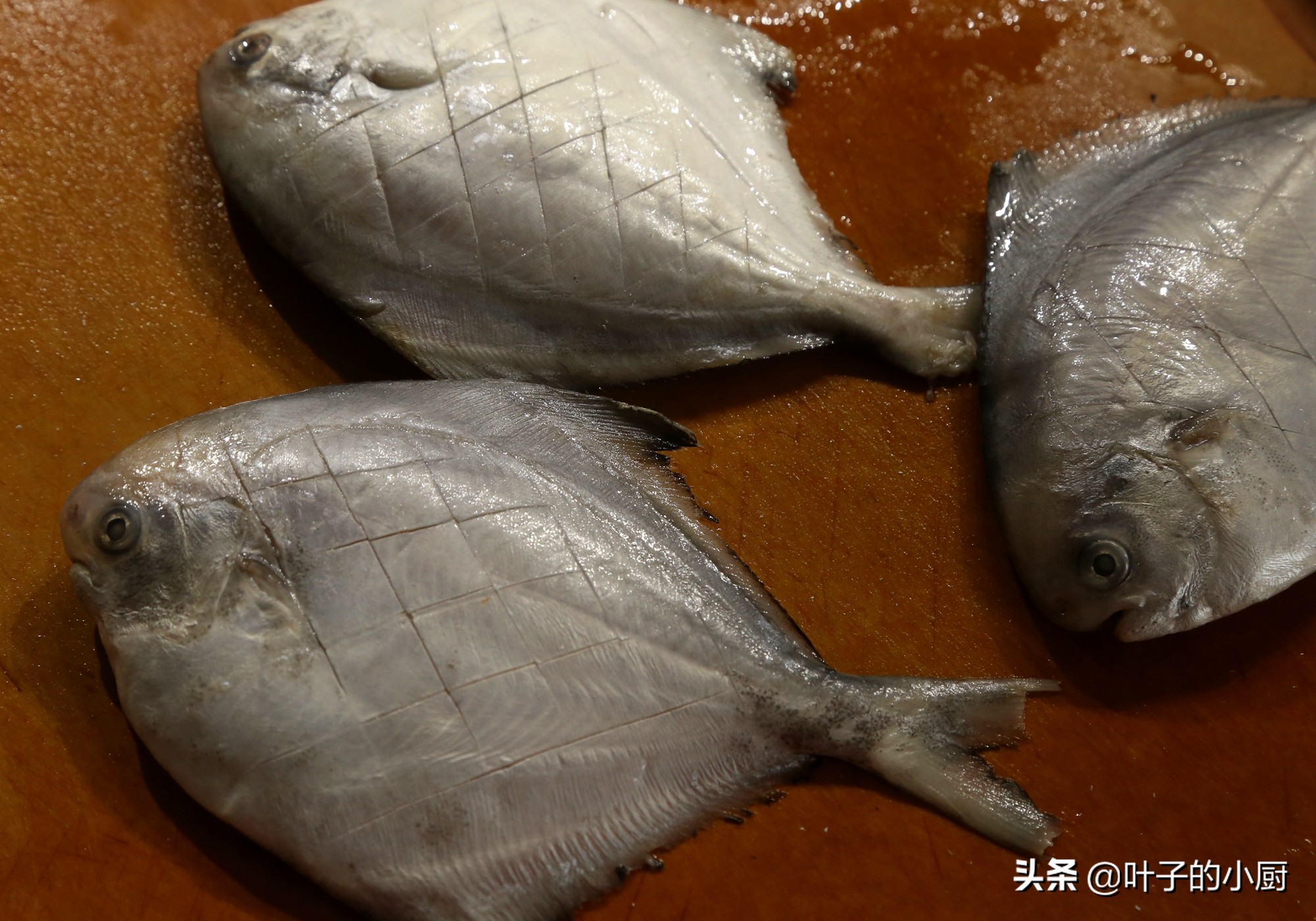 这样做鱼既入味又好吃,不管什么鱼怎样做才好吃