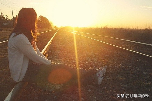 世人皆苦唯有自渡下一句是什么,世人皆苦唯有自渡配图