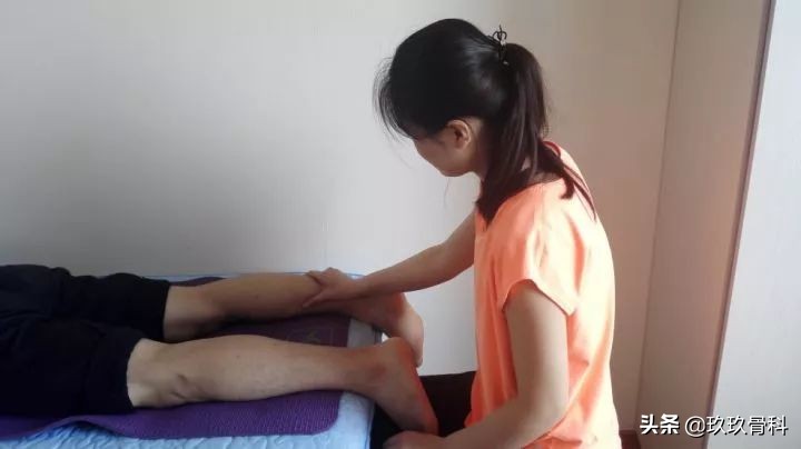 脚踝扭伤一个月后康复训练法,脚踝扭伤是否需要康复训练