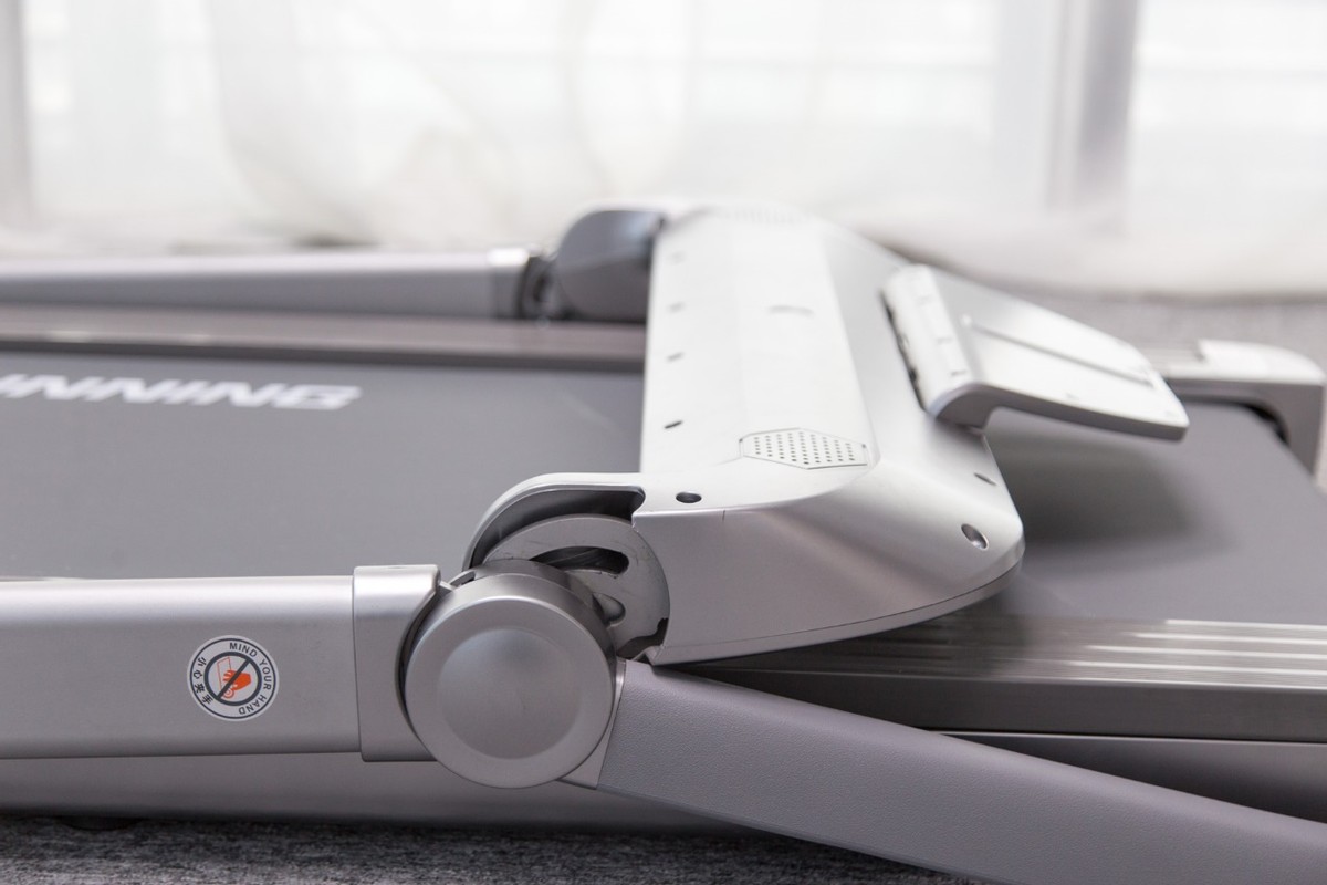 宅家跑步拒绝秋膘,荣耀亲选磁悬浮减震跑步机深度体验