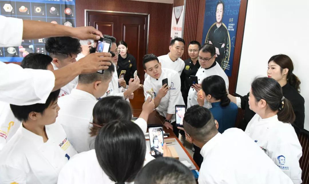 168期4月郭红晓先锋创意菜大课堂预约开启报名