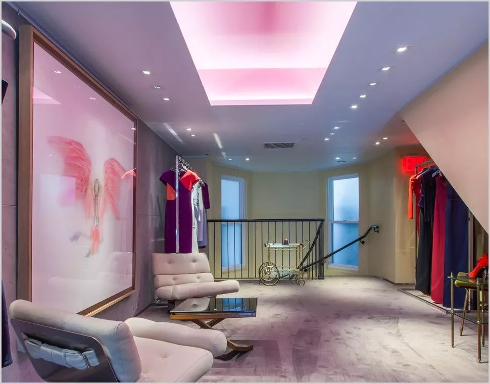 开一家品牌服装店,开一家男女服装店