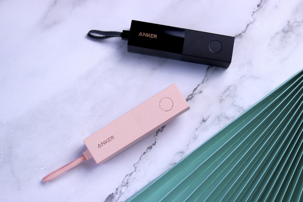 小米有品“为爱续航”，推出Anker安克口红超极充，二合一设计