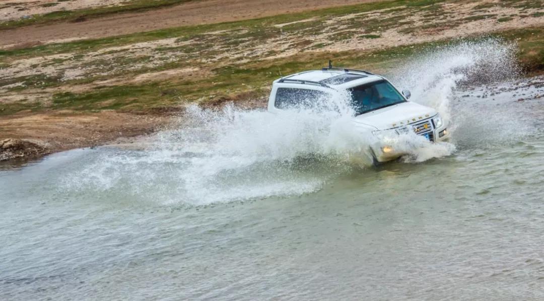 帕杰罗穿越欧亚大陆,三菱帕杰罗穿越沙漠