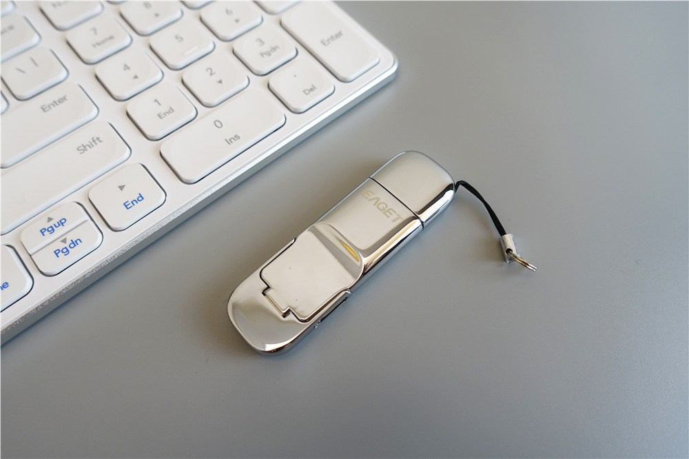 忆捷固态u盘实测,忆捷固态u盘和普通u盘