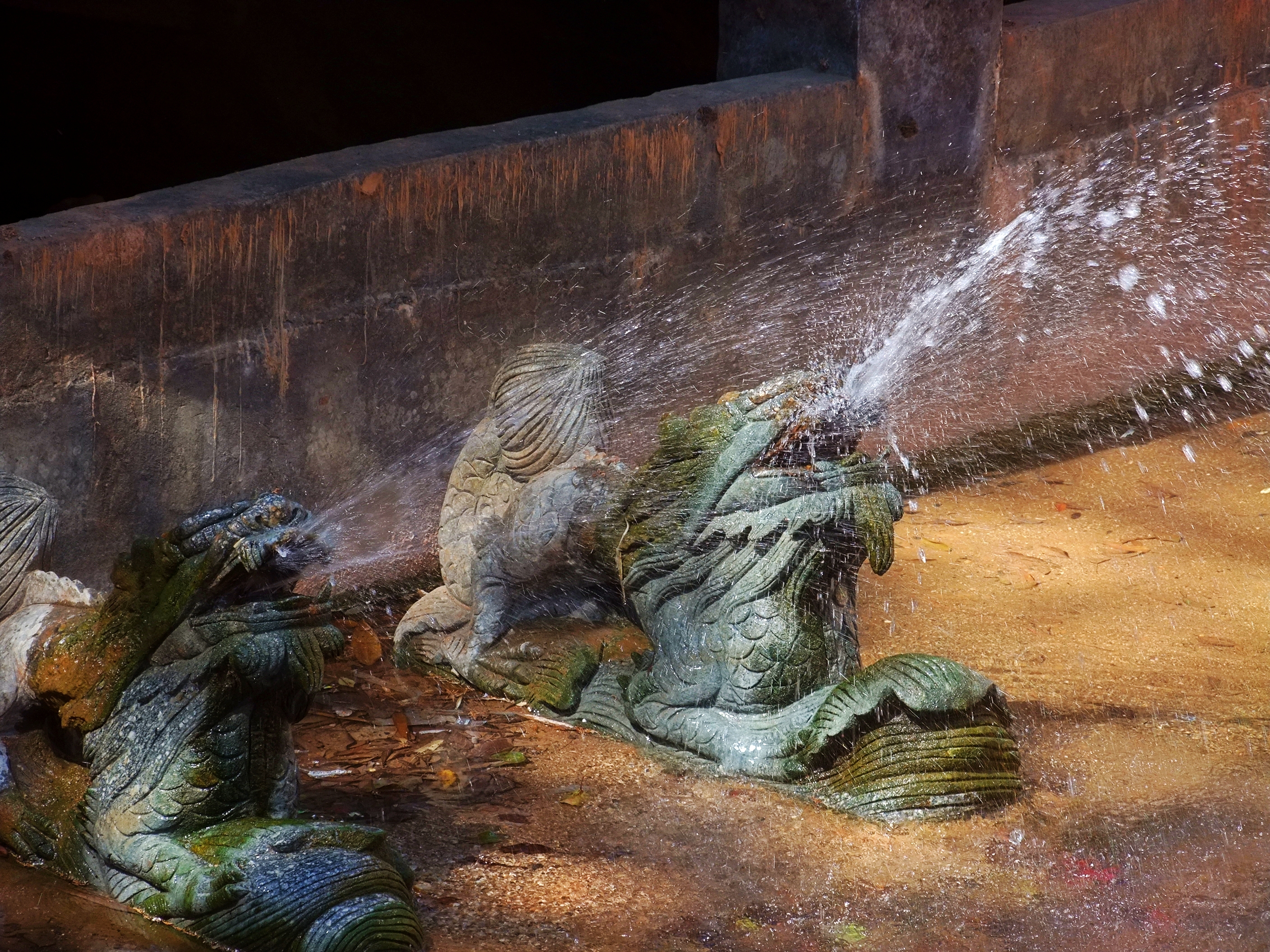 惊喜?悲哀?昆明三环徐霞客探寻过的两个溶洞,还是380年前样子