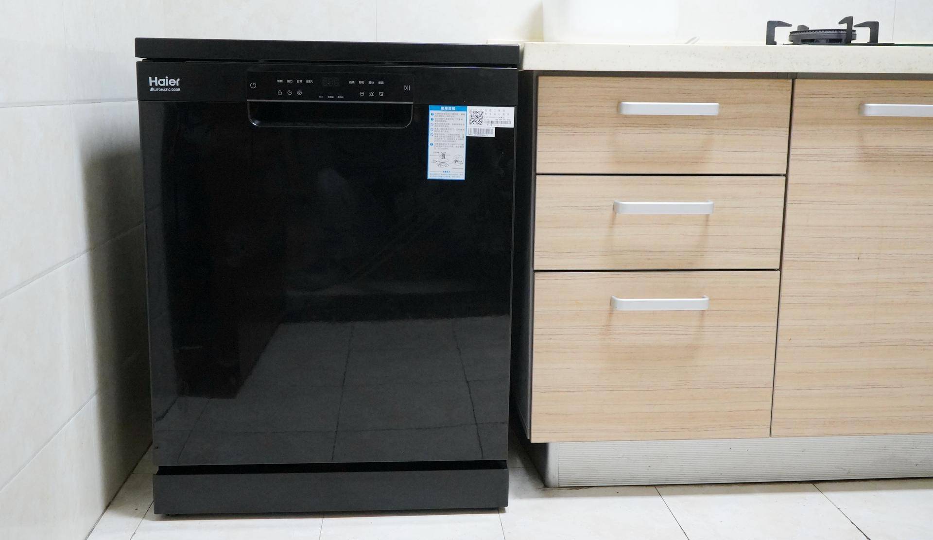 解放双手洗碗机图片,海尔eyw13028洗碗机测评