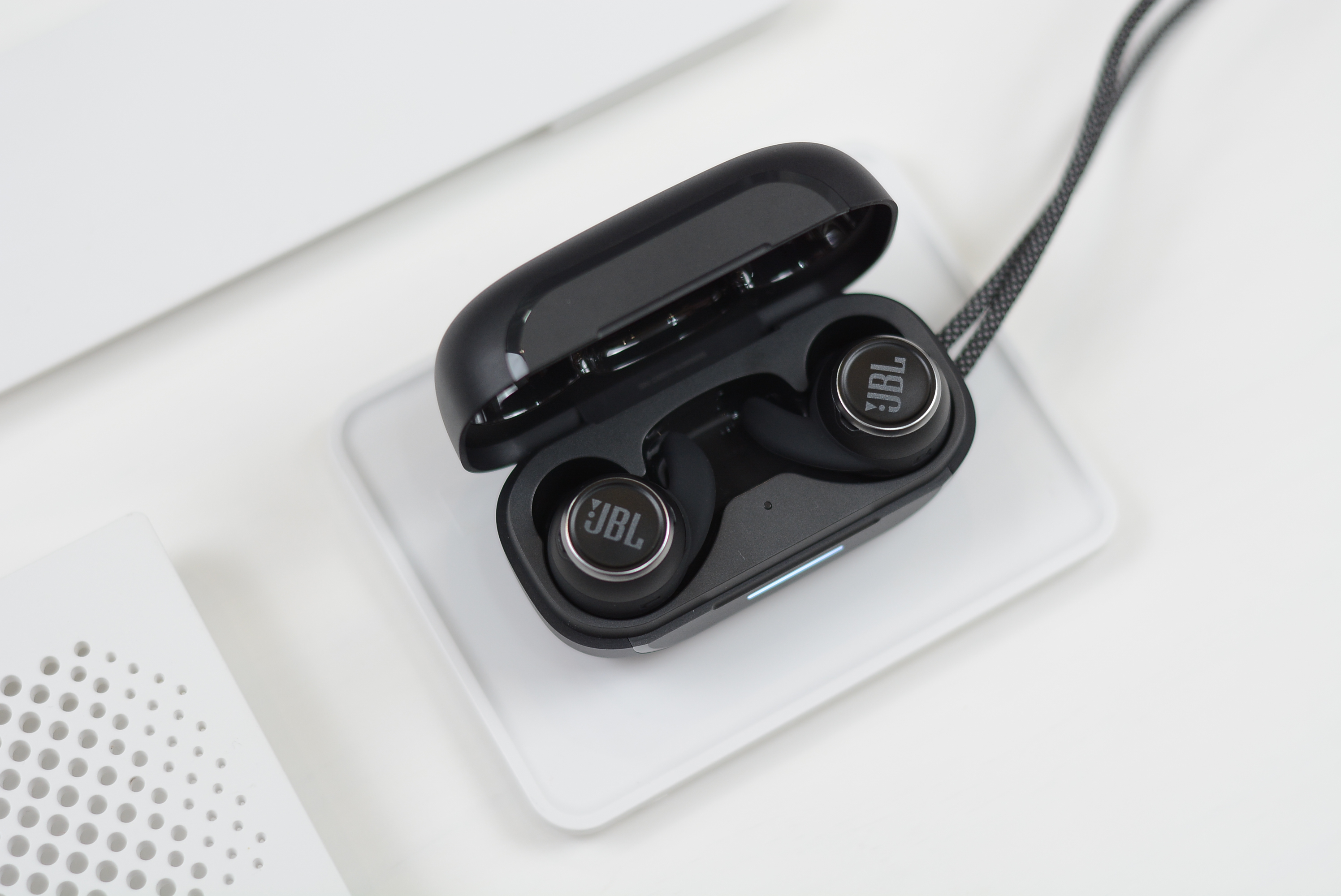 jbltune130nc入耳式无线耳机,专业人士jbl头戴式耳机推荐