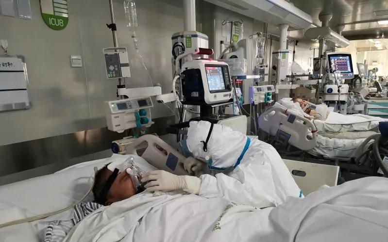 新冠肺炎激素使用之争：有非典前车之鉴，该不该再用？