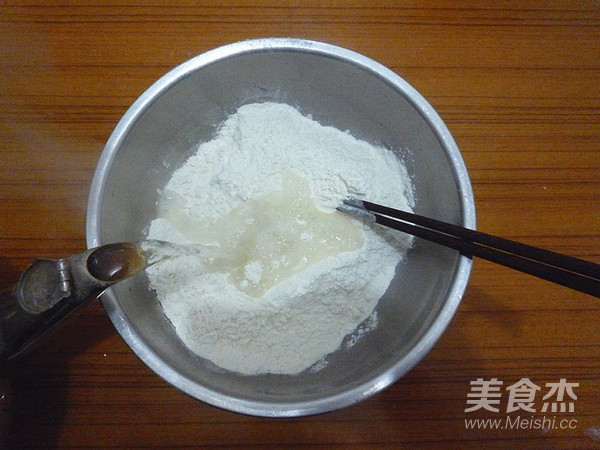 烙饼不发硬外酥里软,烙饼又干又硬试试这个方法