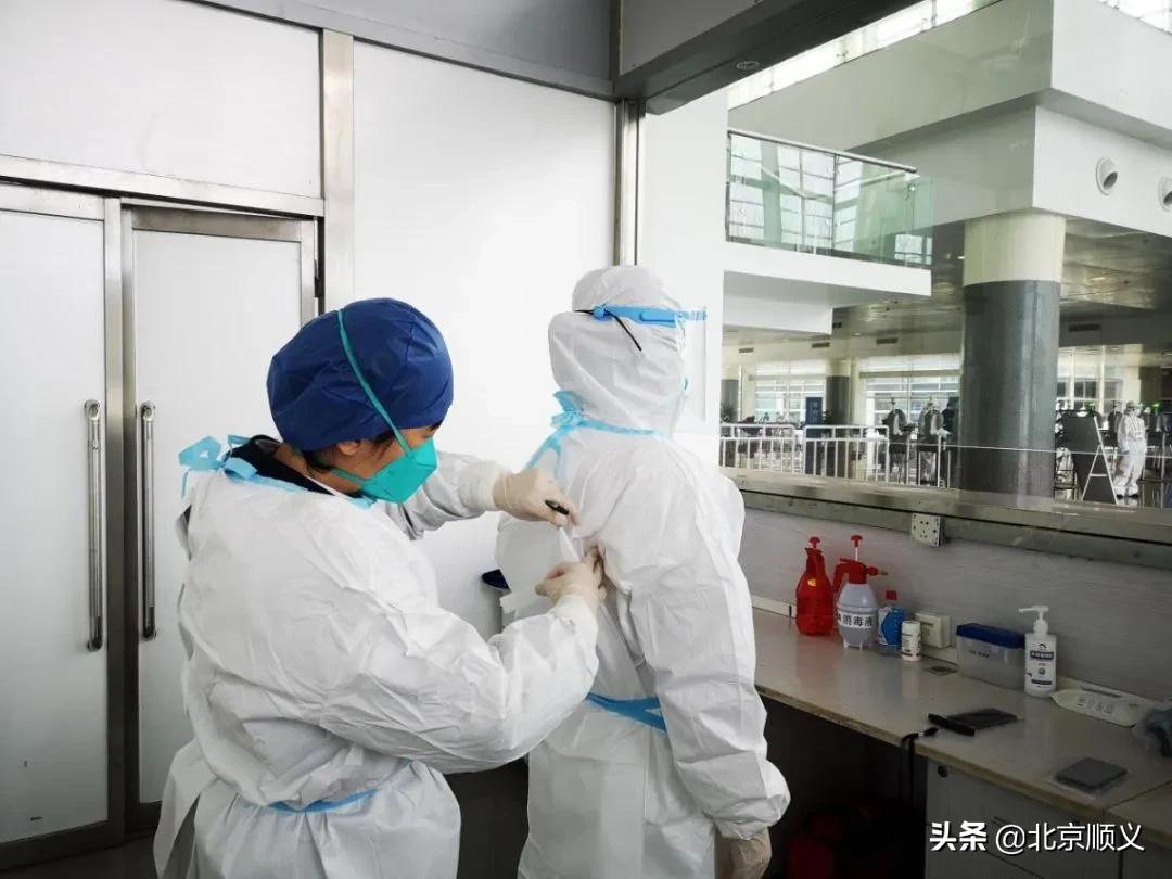 坚守医疗一线的白衣战士,空港医院医务人员
