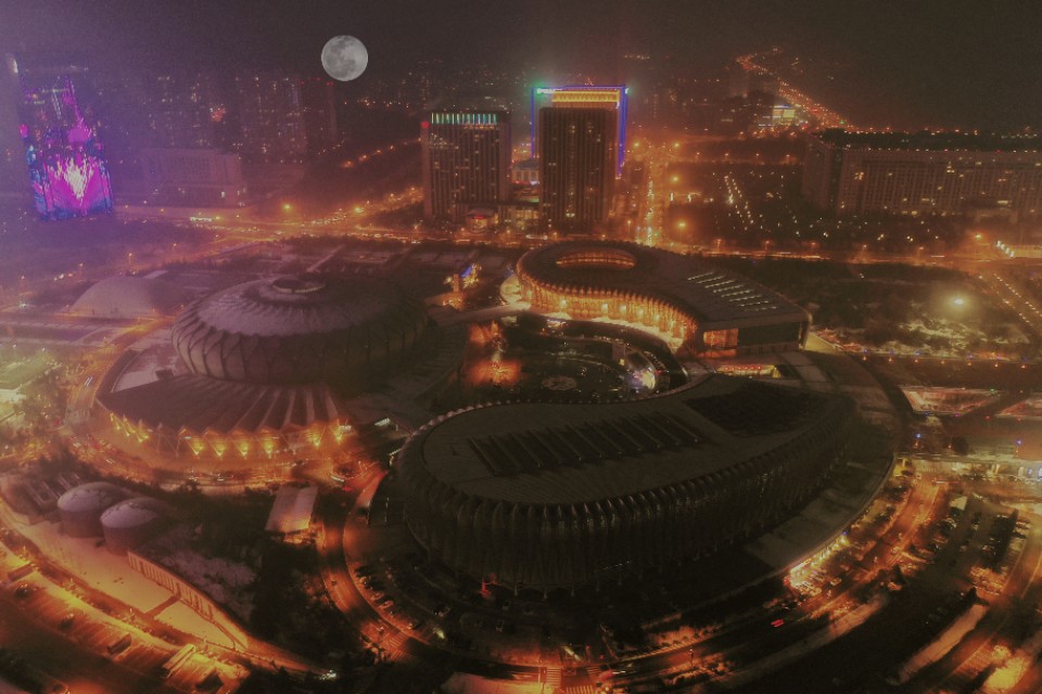 年的由来故事简短,了解年的来历和关于年的小故事