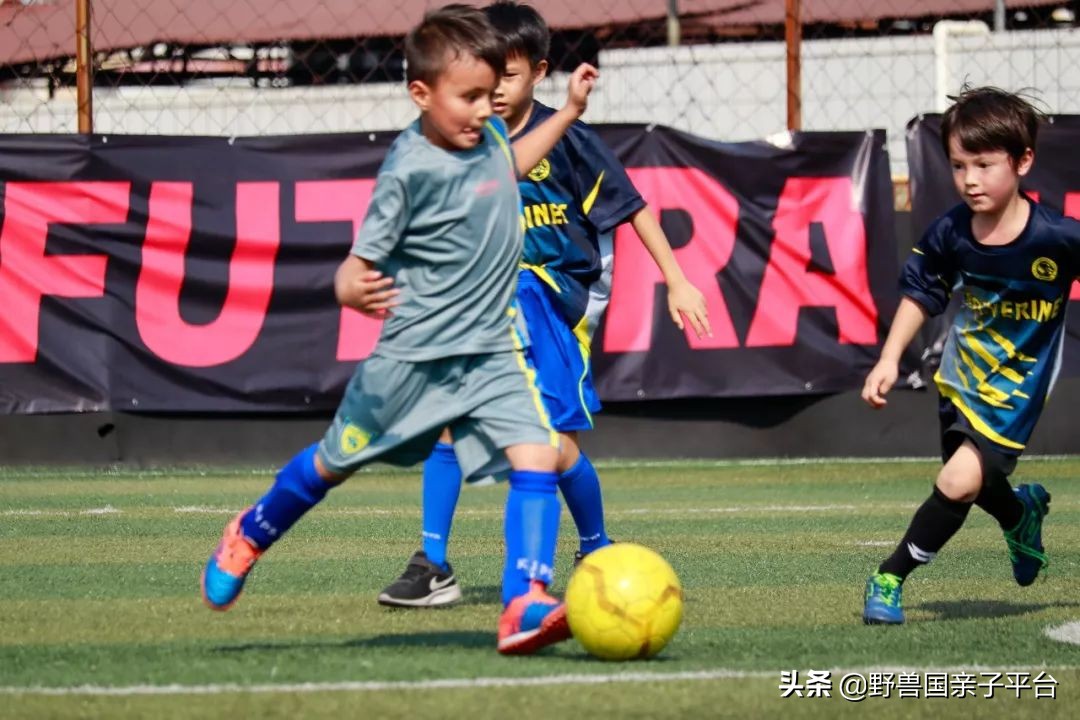把最纯正意大利足球带来东莞,这个爸爸说足球应该这样学