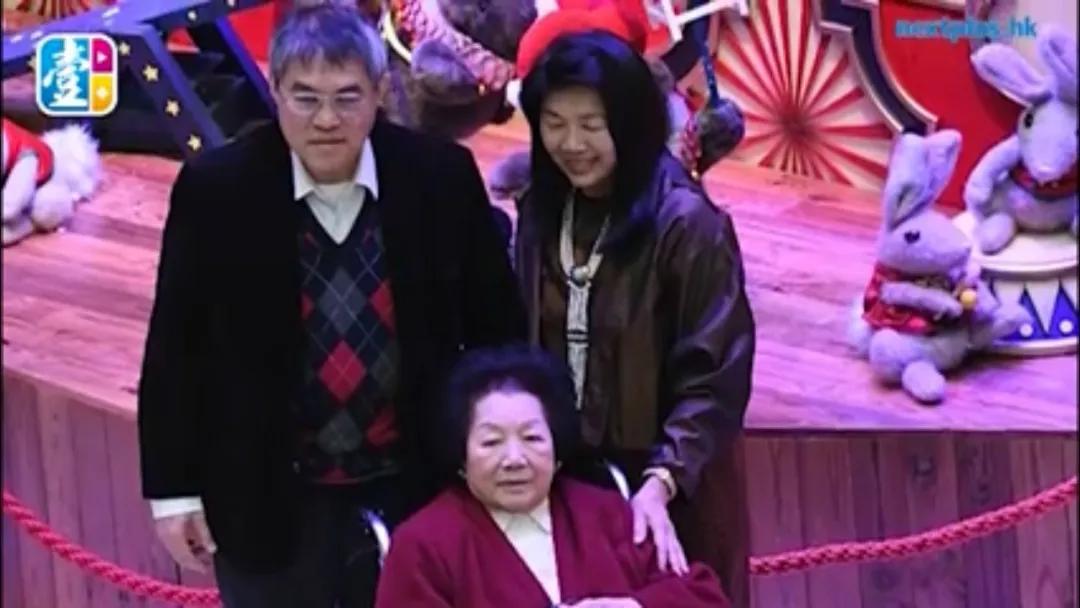 三房太太,13名子女,争夺几百亿家产,霍家宫斗比港剧精彩多了