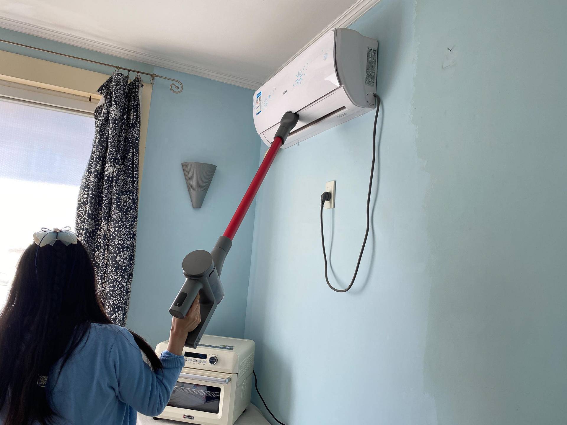 一人轻松扫全屋，娇小女生最爱用？顺造轻量手持吸尘器L1体验