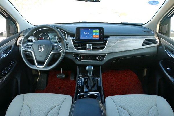 宝骏730cvt时尚型16年还值多少钱,宝骏730cvt自动挡二手车价格