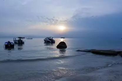 假期撒手没的戏精同事们，竟然在我挤春运的时候吹海风？？（下）