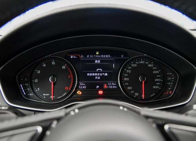 2019款奥迪a4l提车作业,奥迪a4l2021款车主试驾