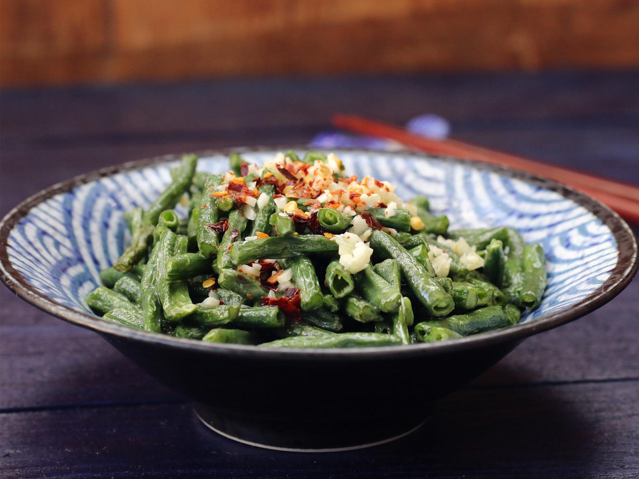 豇豆炖肉怎么炖好吃,豇豆跟什么凉拌最好吃