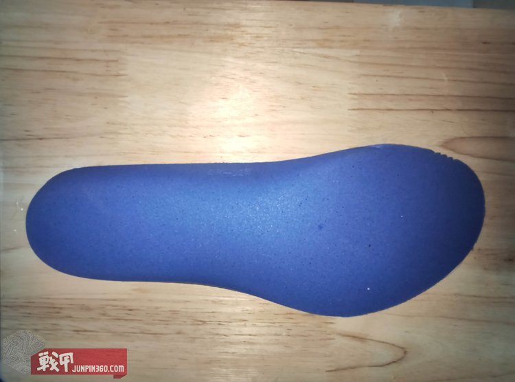 郢匠挥斤，浑然天成——君洛克美人鱼MM8.0作战靴测评