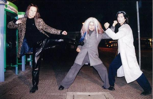 「12.2新闻速递」浸大学生会会长方仲贤被捕；《我和僵尸有个约会》重启；澳门11月*彩博**收入下挫七成