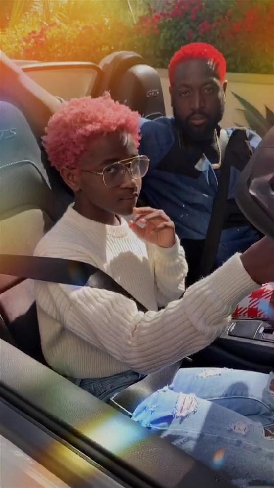 韦德生涯,韦德支持12岁儿子改变性别