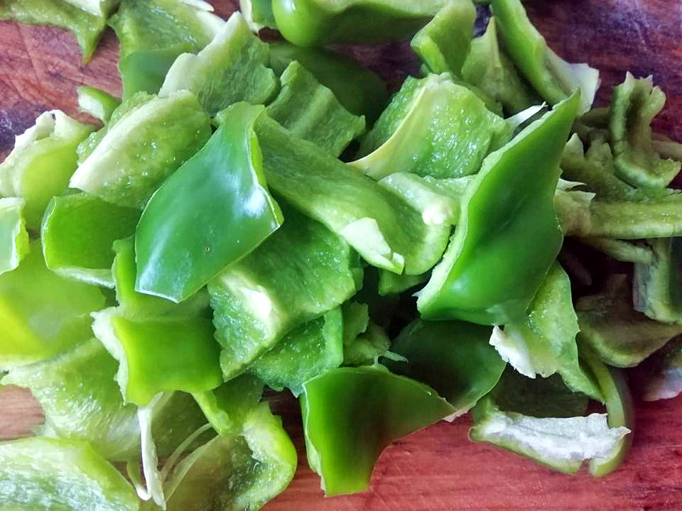 辣椒肉馅饺子放虾皮吗,辣椒肉馅饺子用青椒还是尖椒