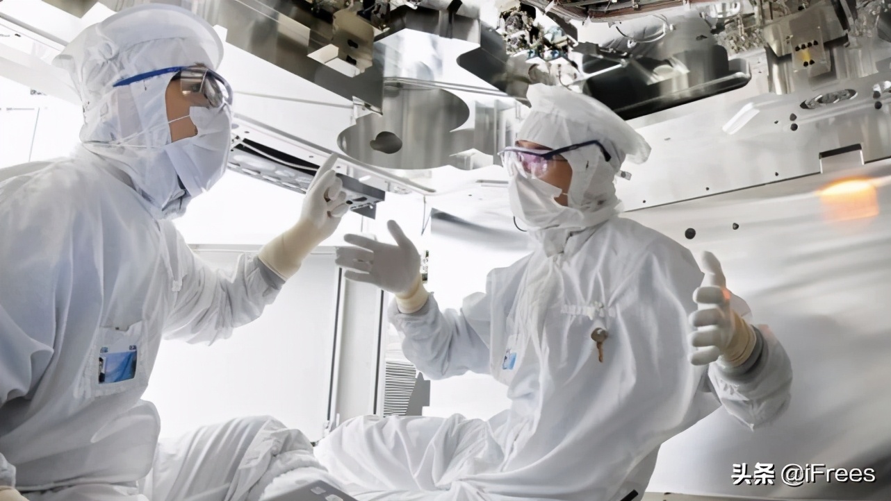 联合佳能尼康研发光刻机 (日本的尼康和佳能也做光刻机)