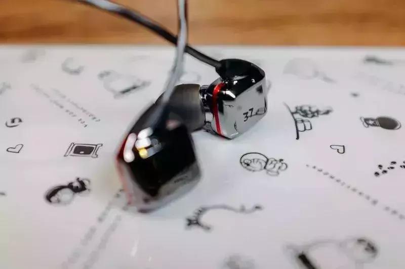 如何挑选一个适合自己的耳机,如何挑选一款音质好的耳机