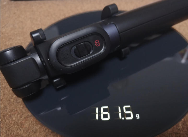 带遥控自拍支架最新款拍摄神器,便携自拍杆神器