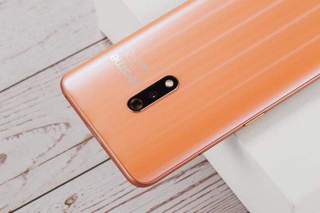 realmeq屏幕素质怎么样啊,realmeq使用感受