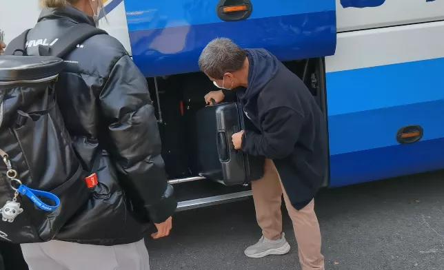 解封后工作人员隔离,解封了一线医务人员连夜返程