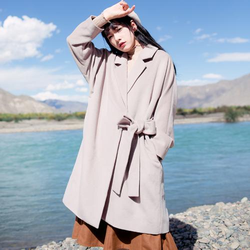 风衣怎样打蝴蝶结腰带步骤图解,蝴蝶结大衣的蝴蝶结怎么搭