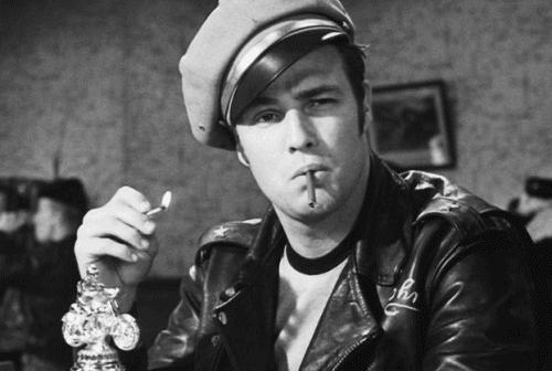 褶皱的皮衣服怎么快速弄平,皮衣皱了洗了弄平小技巧