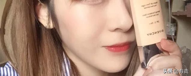 干皮、油皮、痘痘肌看过来！亲测不卡粉、不脱妆的粉底液指南！