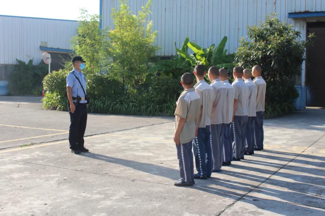 监狱里坐牢的真实感觉,监狱坐牢真实生活