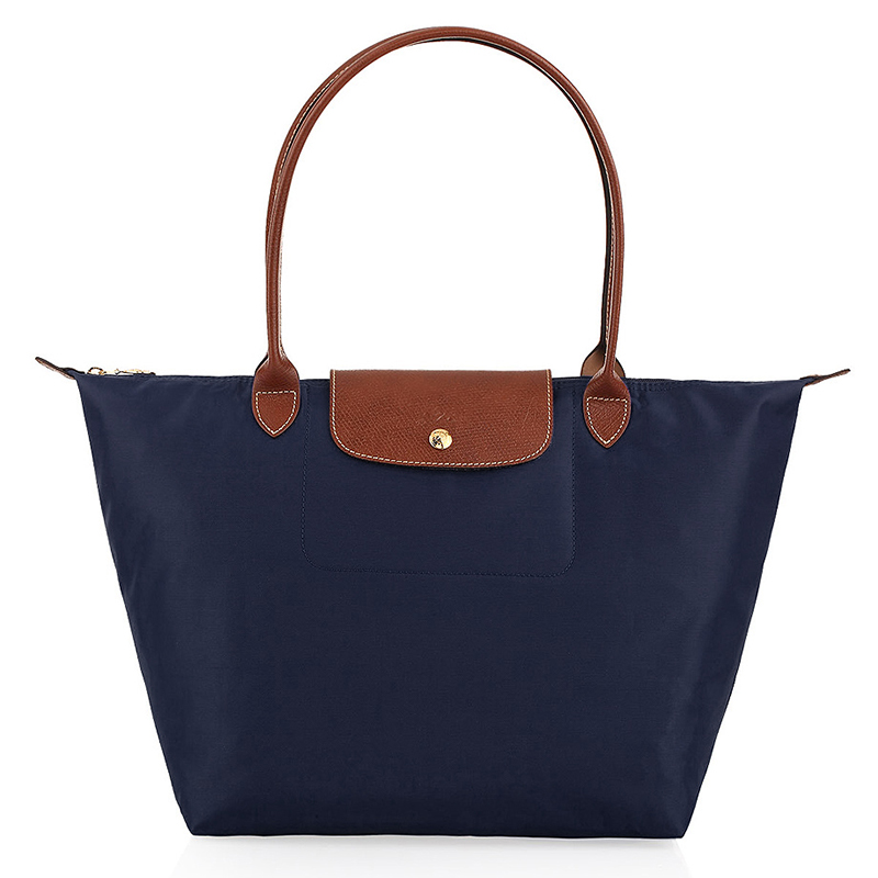 宸撮粠鏃呰骞茶揣,宸撮粠鐨勬棩涓庡鏃呰